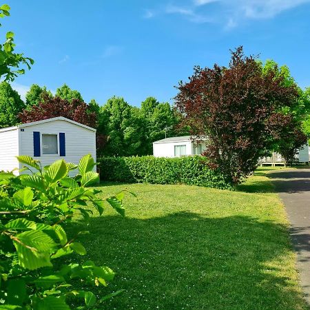Resort & Camping - Val De Braye Bessé-sur-Braye Eksteriør bilde