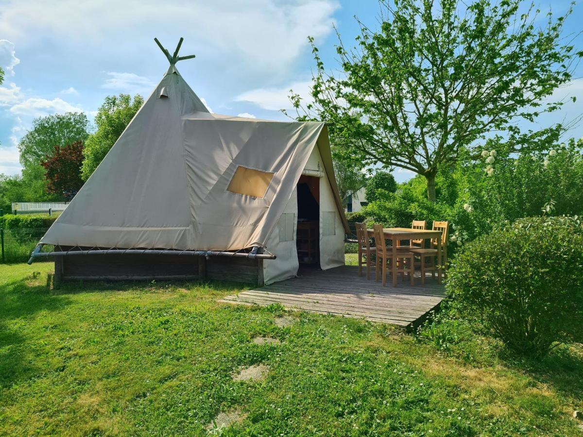 Resort & Camping - Val De Braye Bessé-sur-Braye Eksteriør bilde