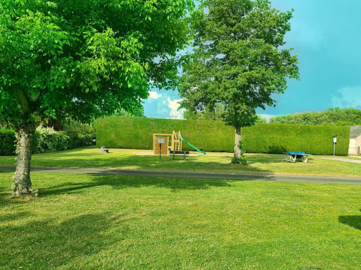 Resort & Camping - Val De Braye Bessé-sur-Braye Eksteriør bilde